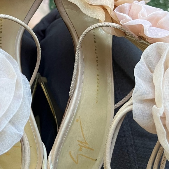 Giuseppe Zanotti Organza Flower Appliqué Heels – Size 37 - Picture 8 of 9